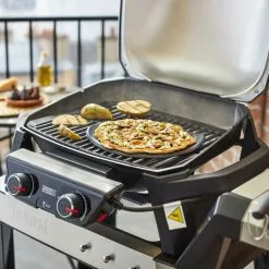 Pizzastein Weber - Ø30 Cm, Svart -Weber Salgsbutikk 512806 512806 Pizza Stone26 cm miljo